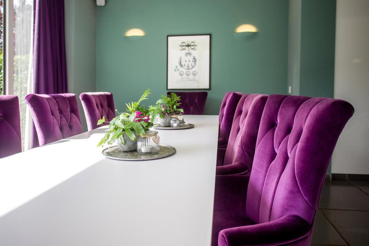 B&B Saint-Georges -Located In The City Centre Of Bruges- Bagian luar foto The interior of the German Federal Council