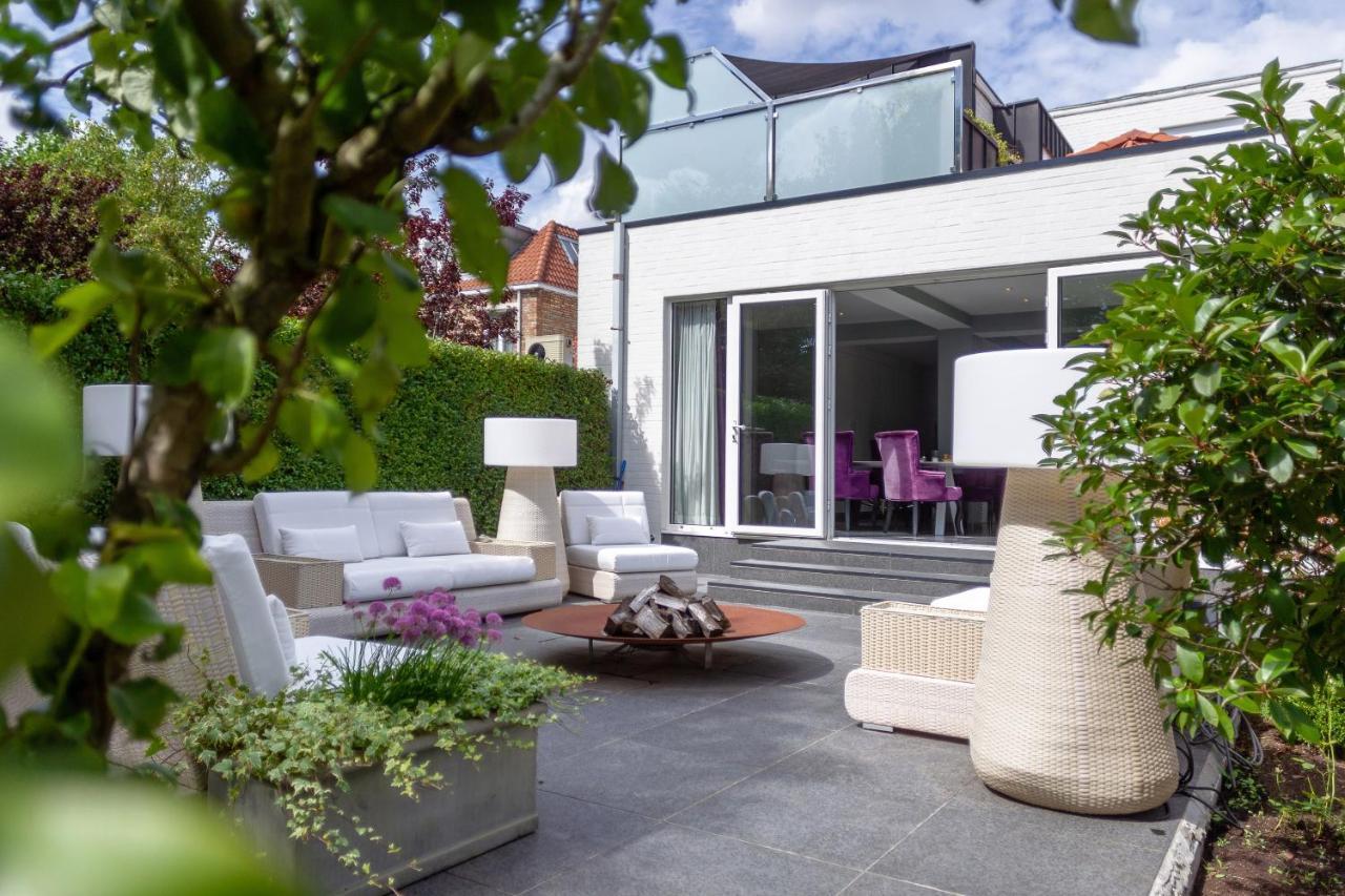 B&B Saint-Georges -Located In The City Centre Of Bruges- Bagian luar foto The garden of the hotel