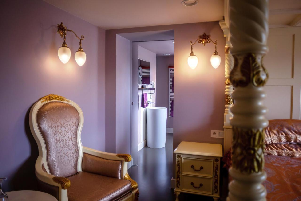 B&B Saint-Georges -Located In The City Centre Of Bruges- Bagian luar foto A room in the hotel