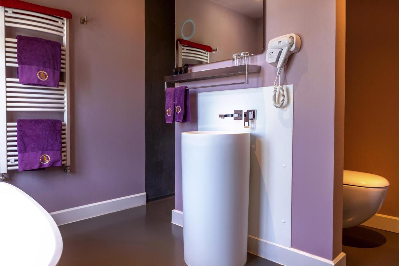 B&B Saint-Georges -Located In The City Centre Of Bruges- Bagian luar foto Bathroom